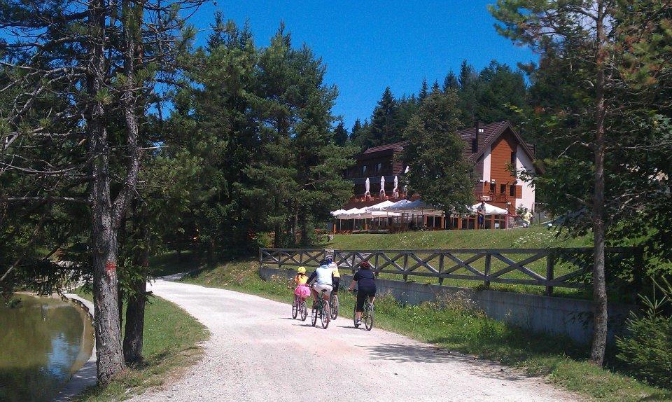 Hotel Rakitna Εξωτερικό φωτογραφία